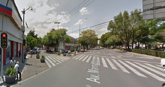 Señalización de los pasos peatonales en intersecciones